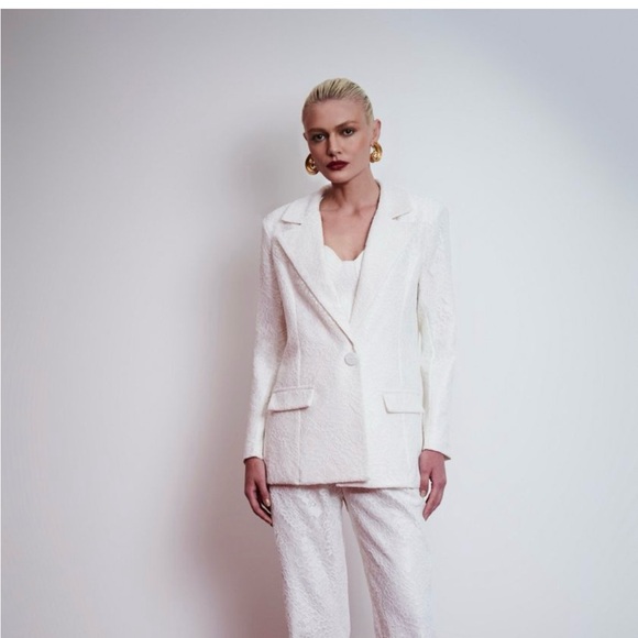 Lace Blazer - Picture 2 of 2